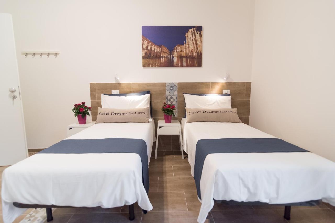 Raudino Rooms سيراكوزا المظهر الخارجي الصورة